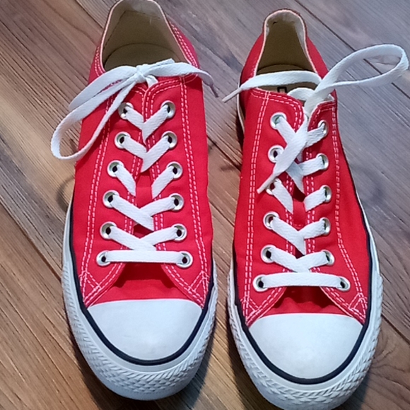 Converse Shoes - Converse All Stars Chuck Taylor's 9 ❤️